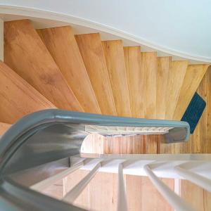 images/refenenzen/dachgeschoss-mehrfamilienhaus/015-masionettenwohnung-architektur-bundschuh-speyer.jpg